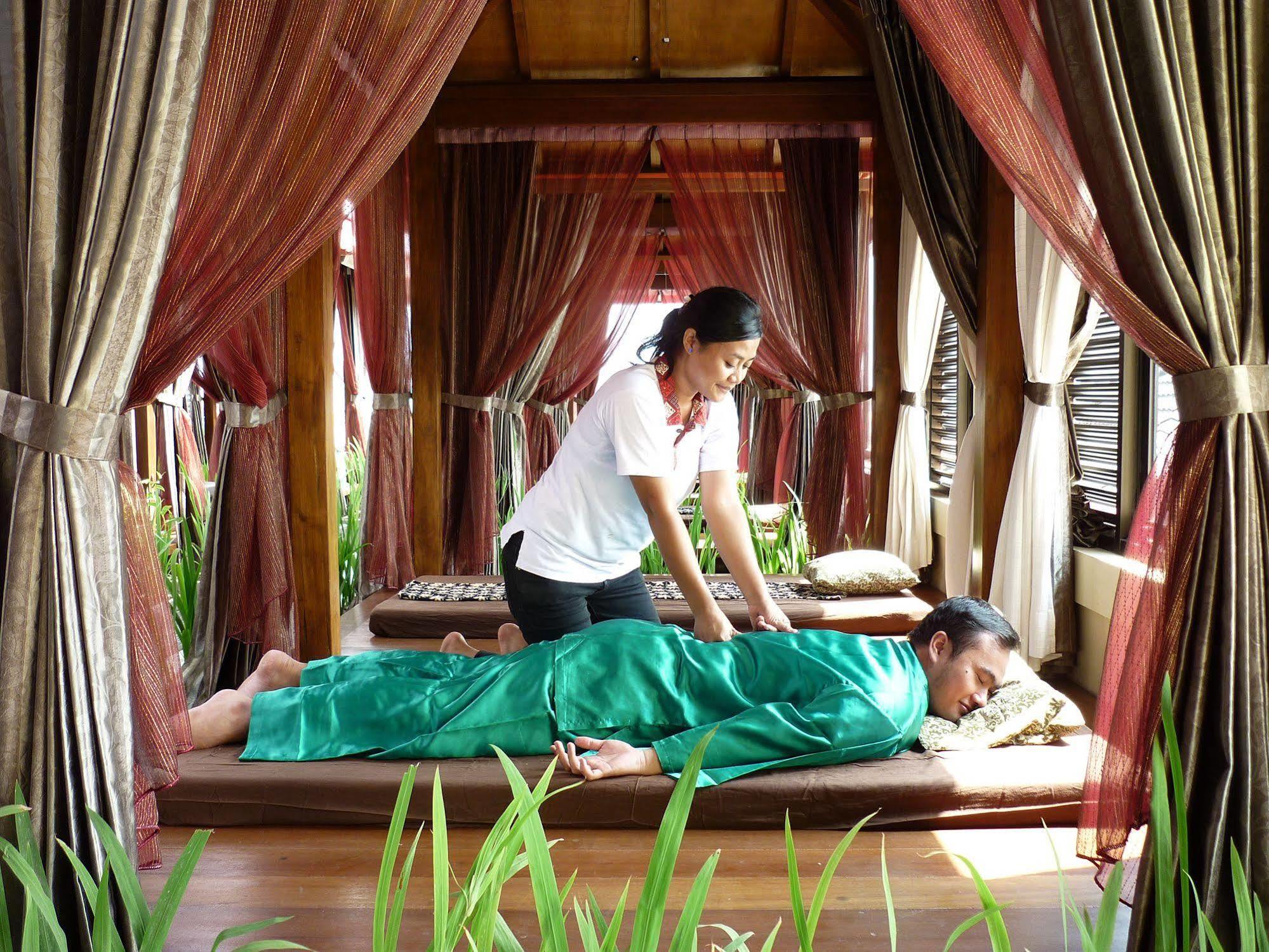 Suardana Inn'S Kuta  Exterior photo