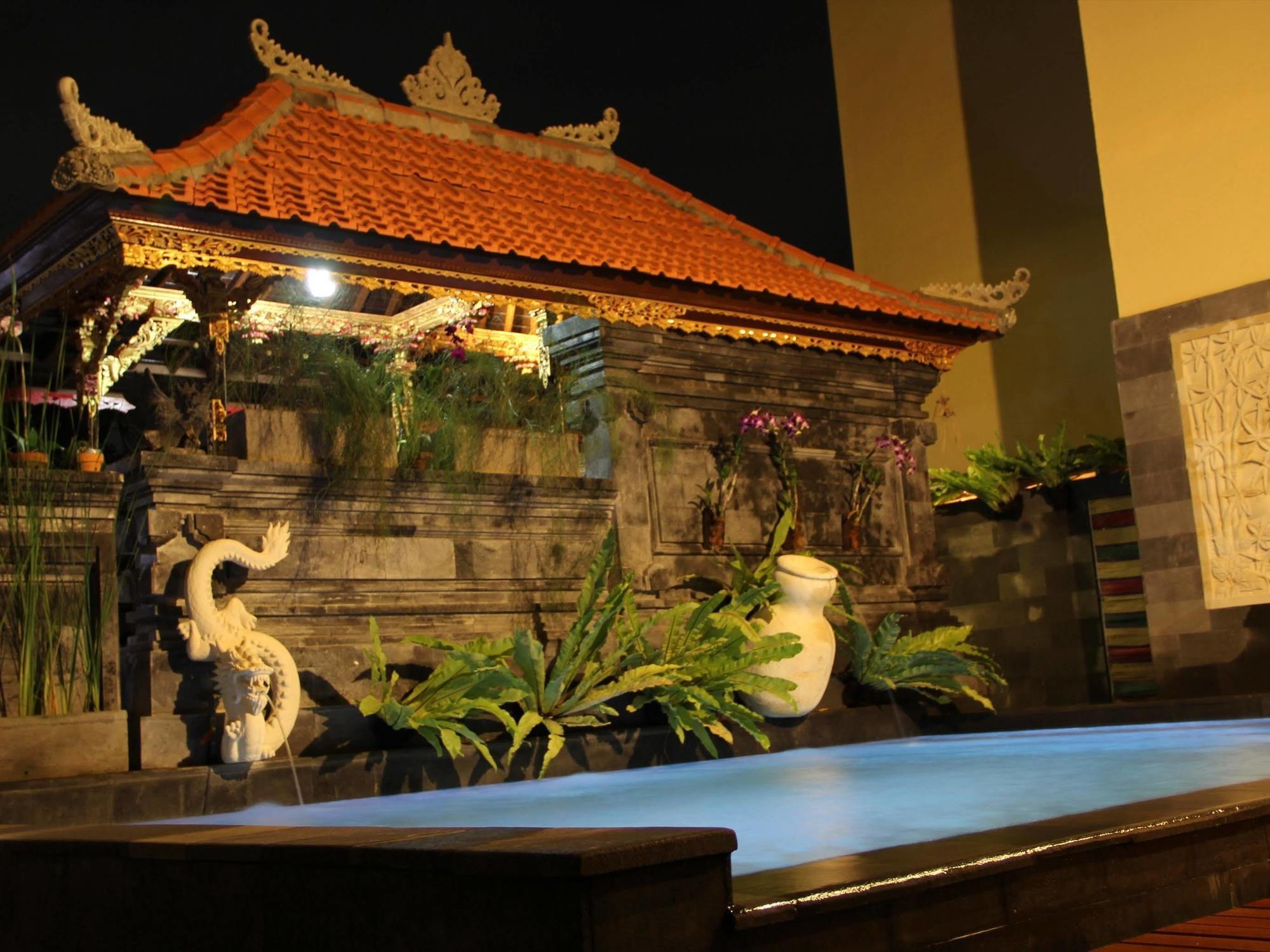 Suardana Inn'S Kuta  Exterior photo